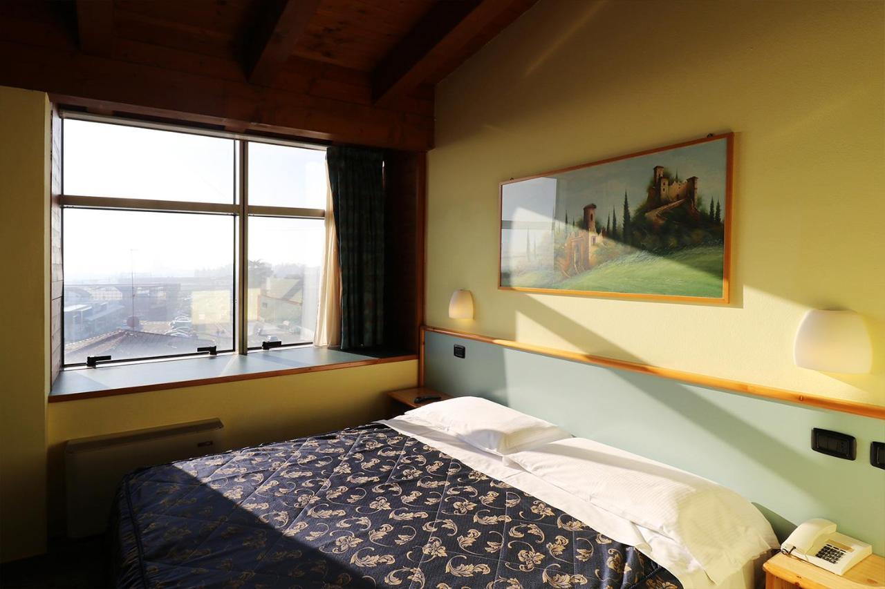 Hotel Sabo' Castel Maggiore Eksteriør bilde
