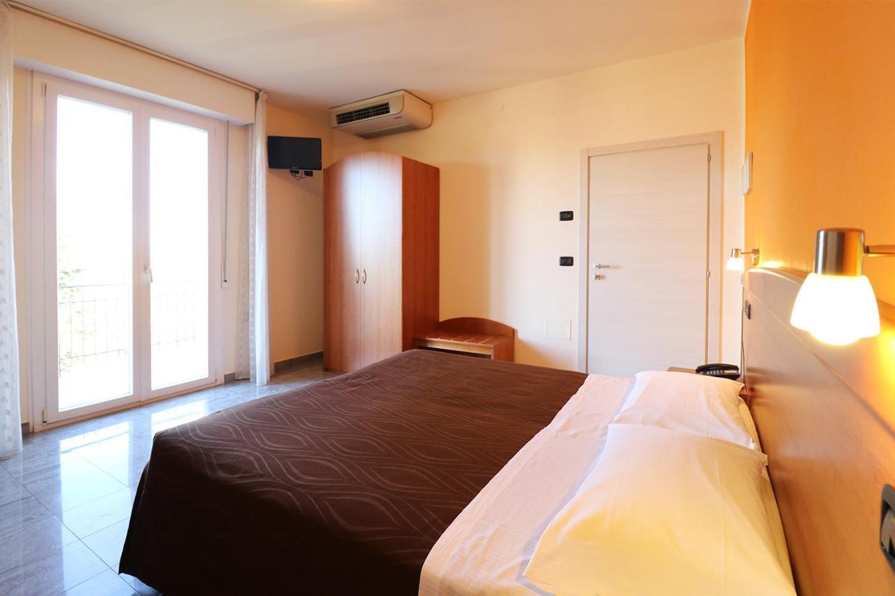 Hotel Sabo' Castel Maggiore Eksteriør bilde